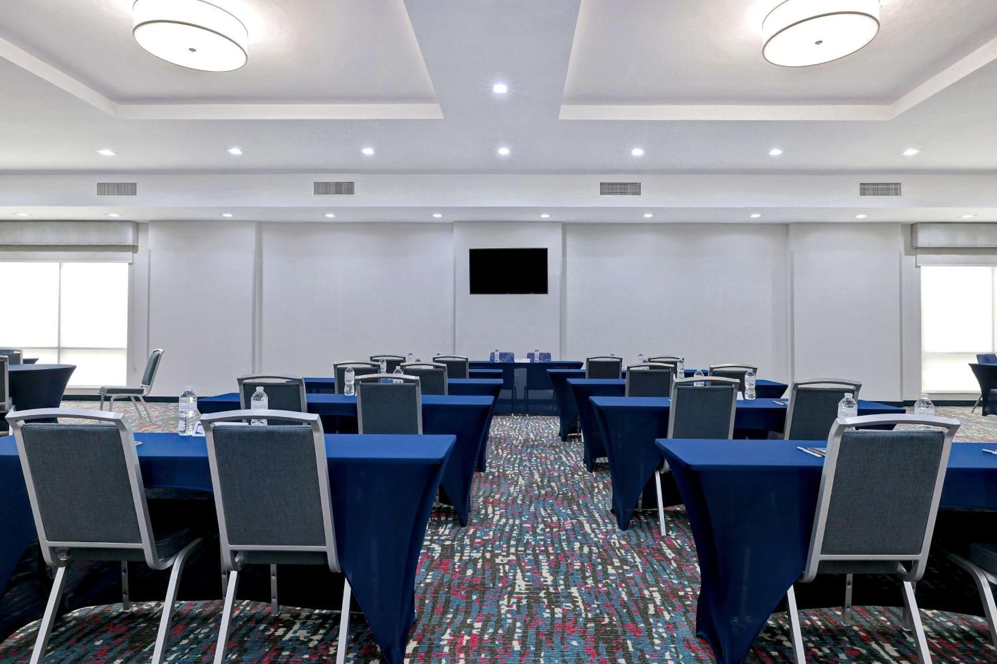 Hampton & East Beltway 8, Tx Hotel Cloverleaf